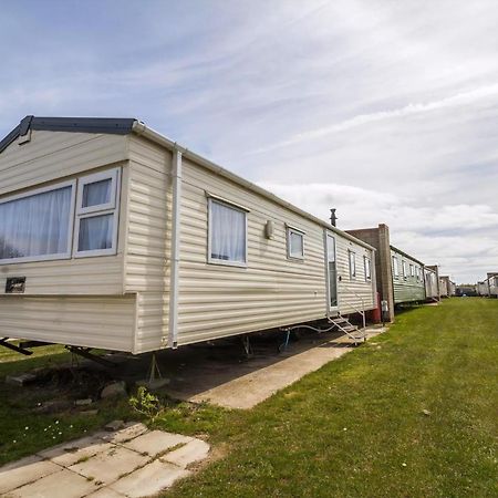 Superb 8 Berth Caravan Near Walton-On-The-Naze In Essex Ref 17175 Ngoại thất bức ảnh