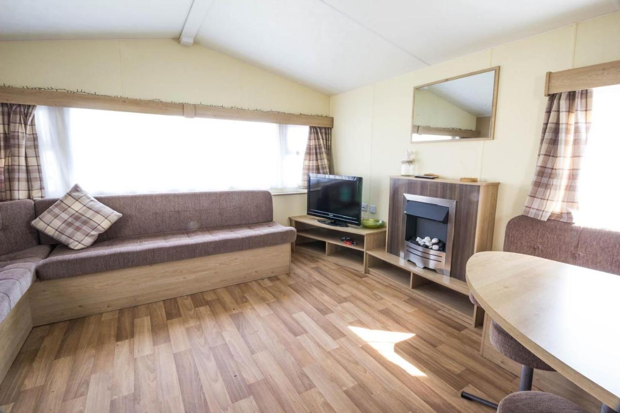 Superb 8 Berth Caravan Near Walton-On-The-Naze In Essex Ref 17175 Ngoại thất bức ảnh
