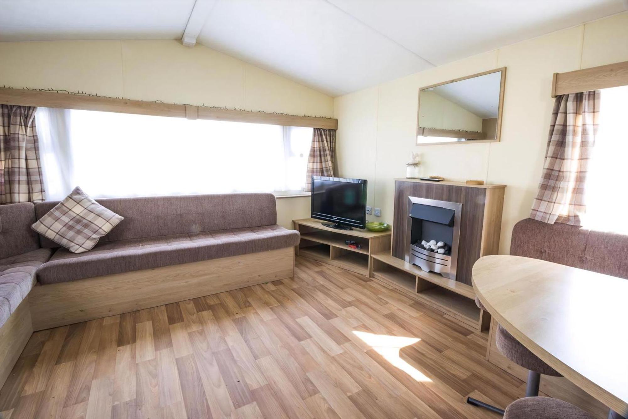 Superb 8 Berth Caravan Near Walton-On-The-Naze In Essex Ref 17175 Ngoại thất bức ảnh
